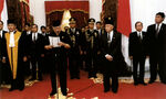 Suharto resigns.jpg